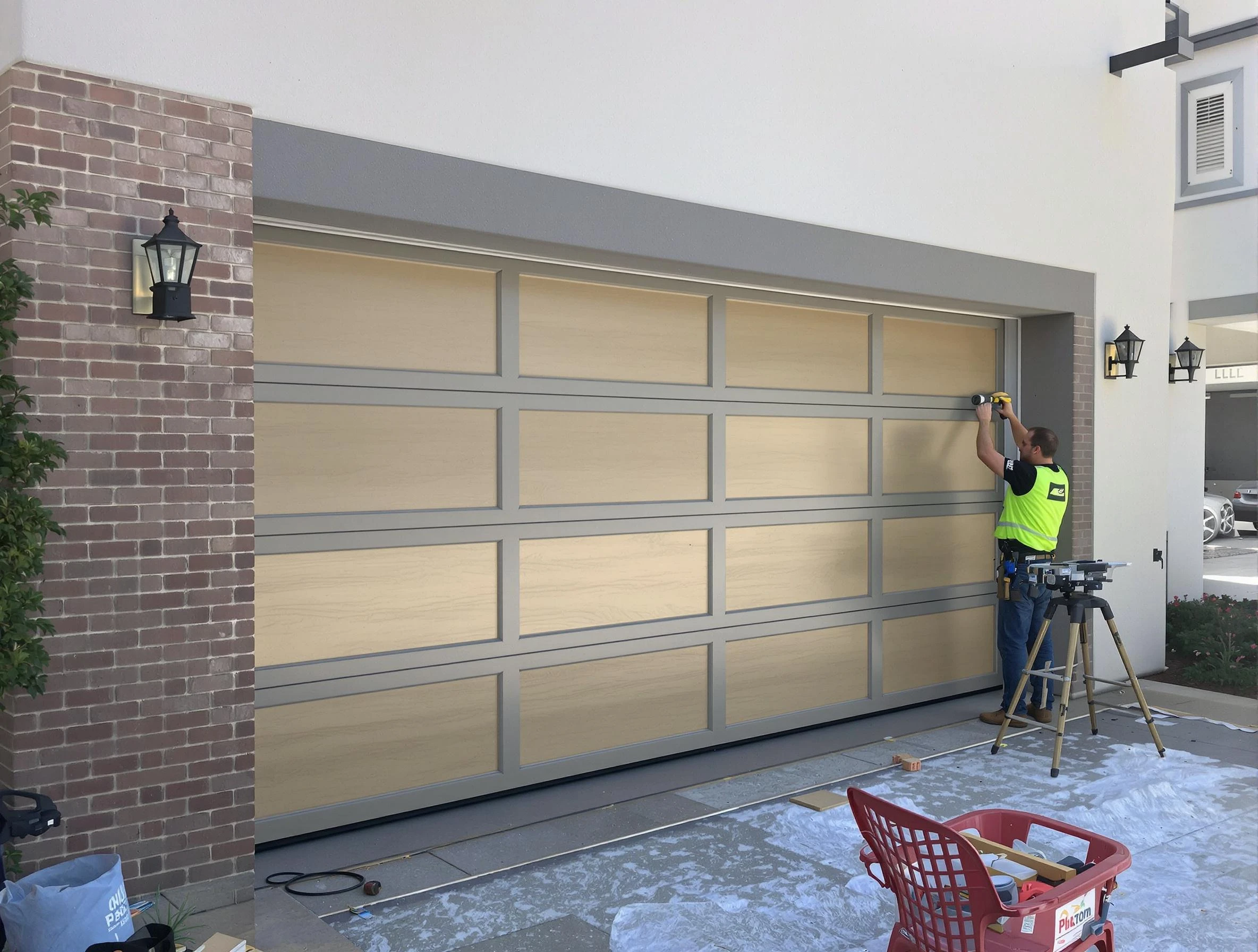 Garage door replacement service by Homeacre-Lyndora Garage Door Repair in Homeacre-Lyndora